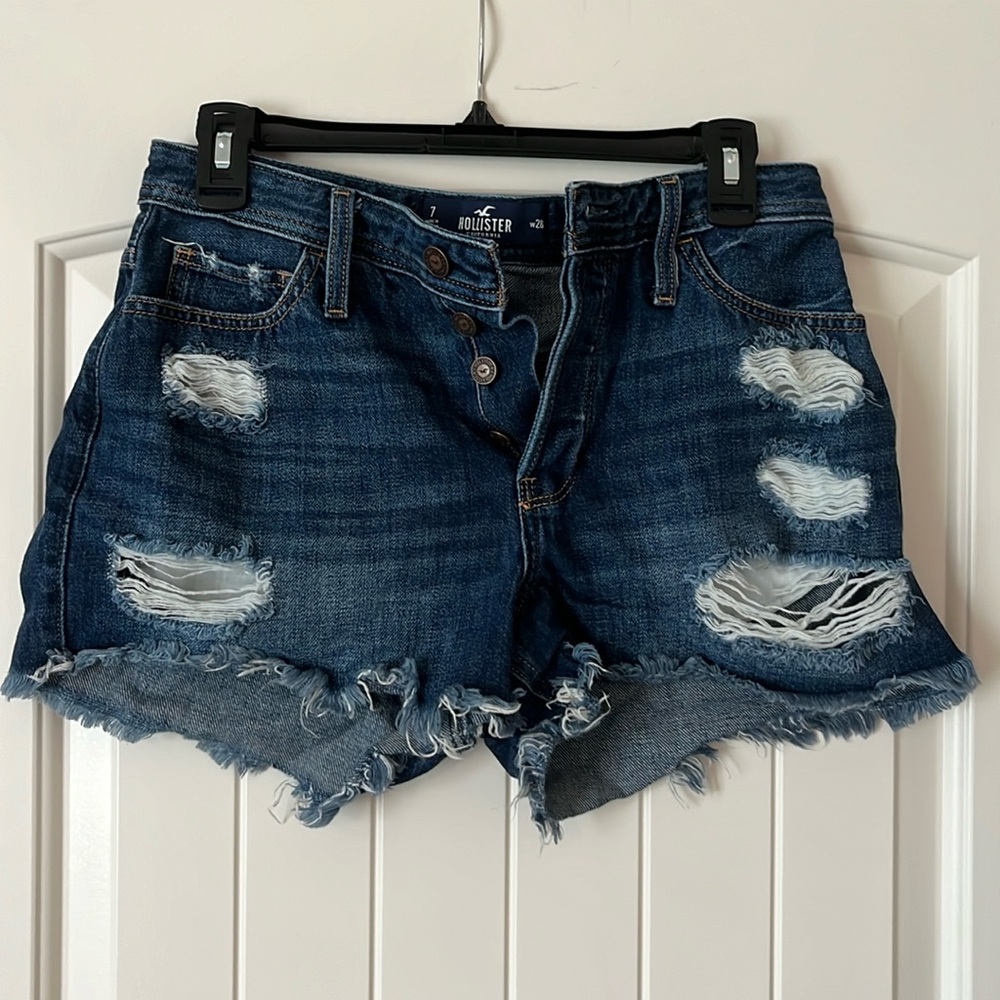 Hollister Denim High Rise 3” Mom Shorts - Size 28